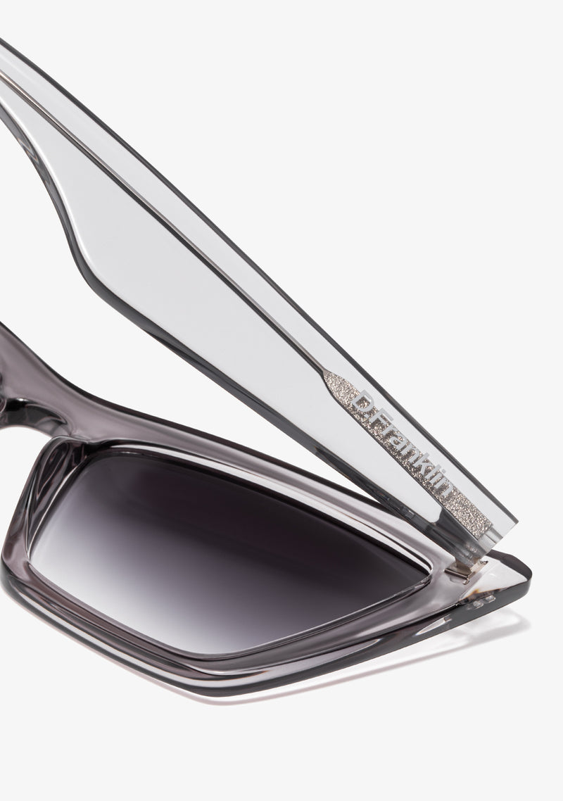 D.Franklin GREY / GRADIENT GREY