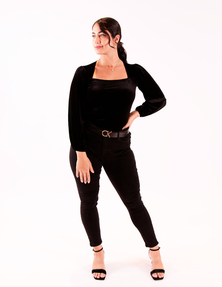 KRIOS - Zwart fluwelen top met lange mouwen