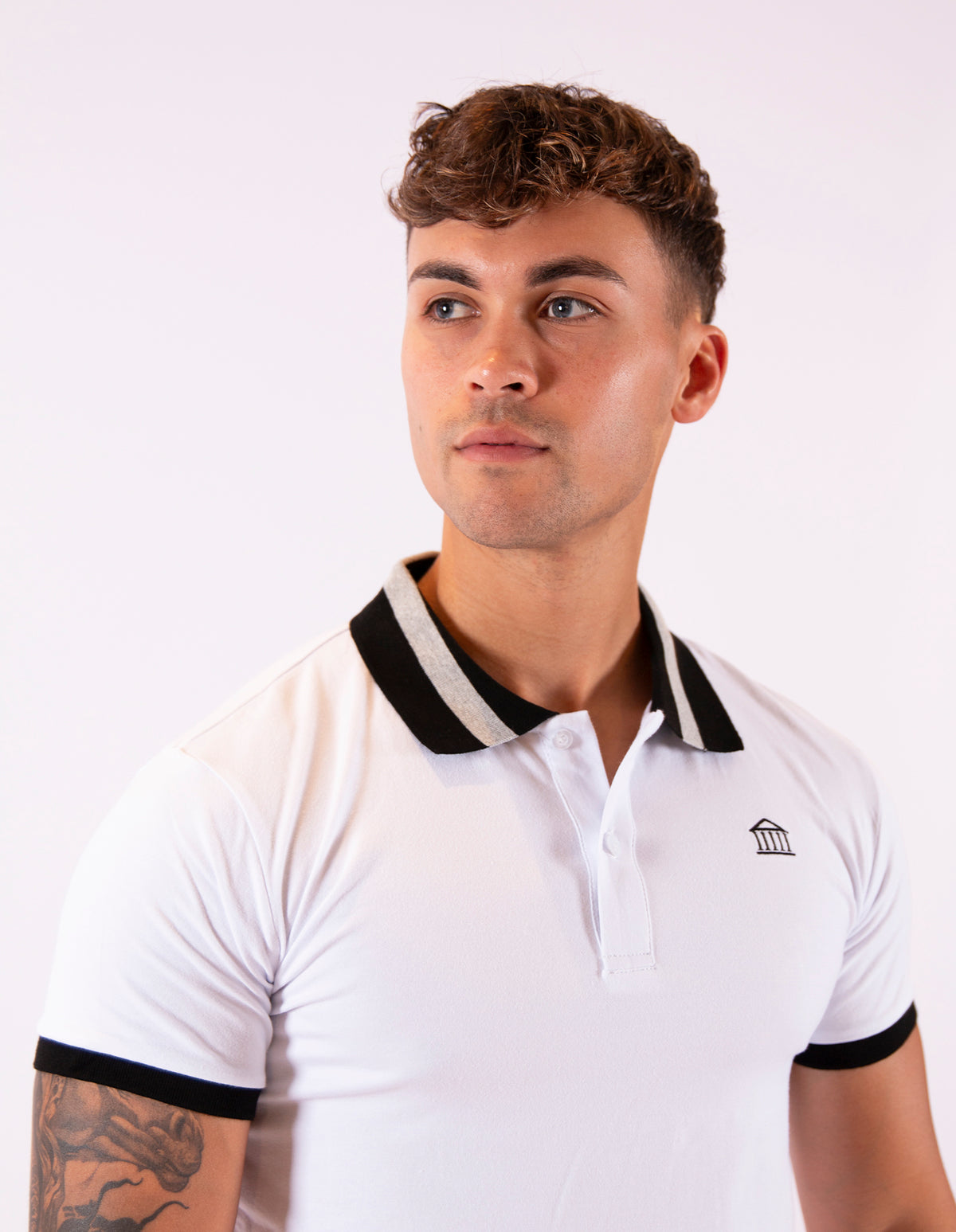 Witte Polo met gestreepte kraag