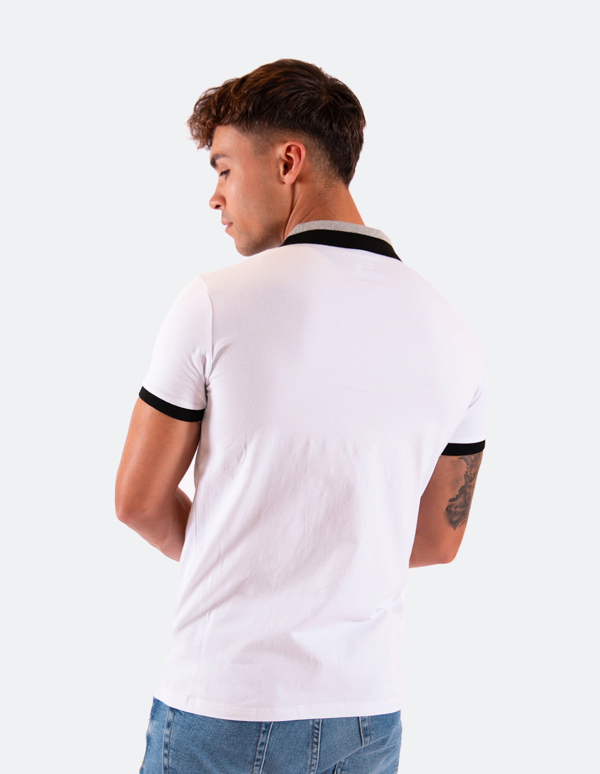 Witte Polo met gestreepte kraag