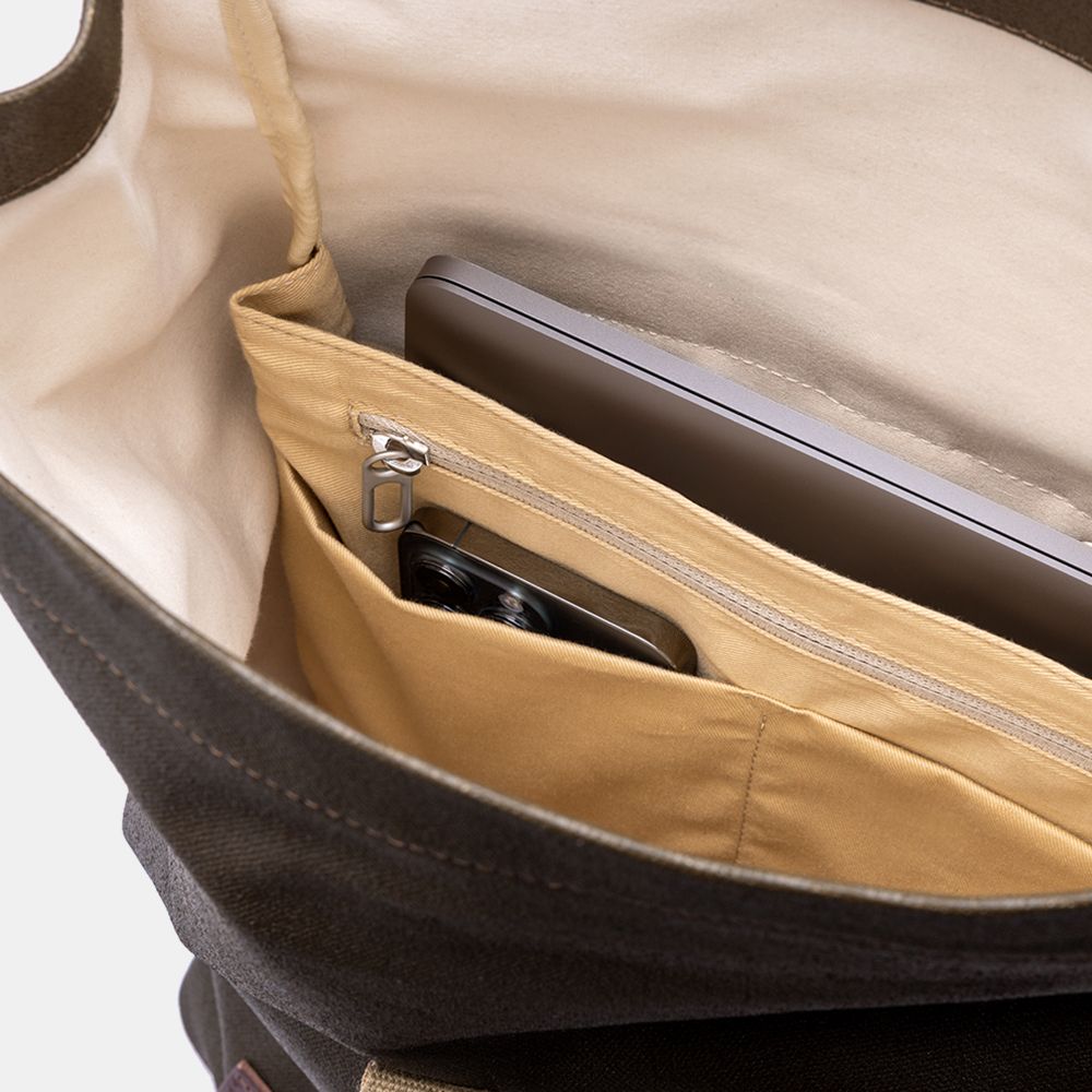 Brooks England - Pickwick Rugtas Small Zwart